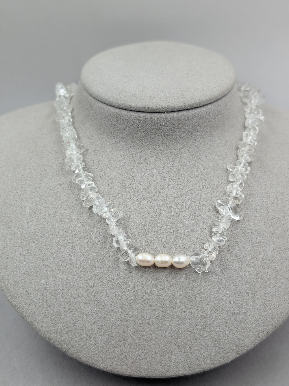 J.Crew Clear Stone Chip & Freshwater Pearl Necklace Gold Tone | 0223